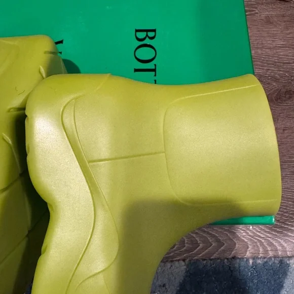 Bottega Veneta Lime Green Ankle Boots - Picture 4 of 10